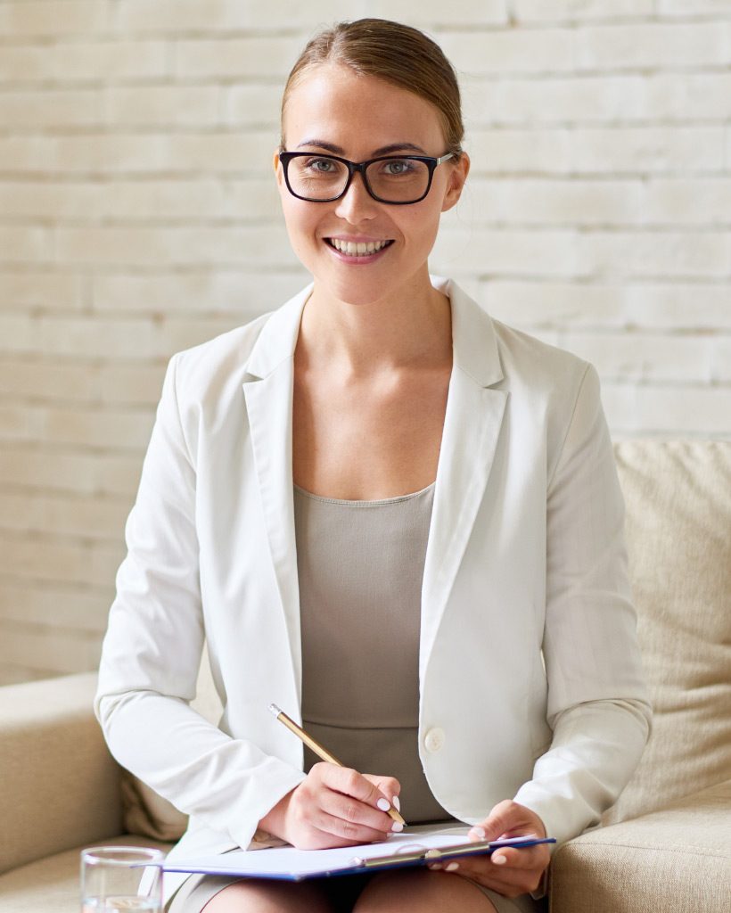 beautiful-psychologist-posing-for-photography-GD5VTJS